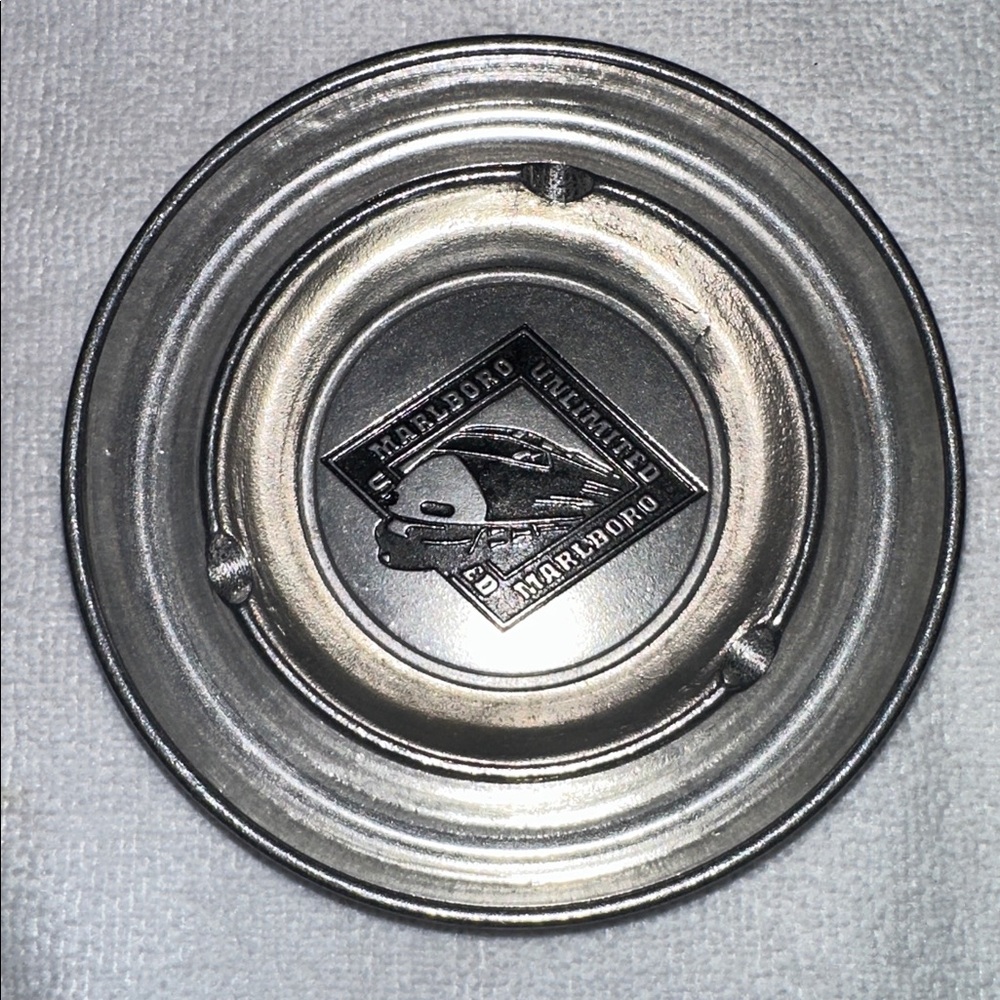 Marlboro Unlimited Metallic Ashtray